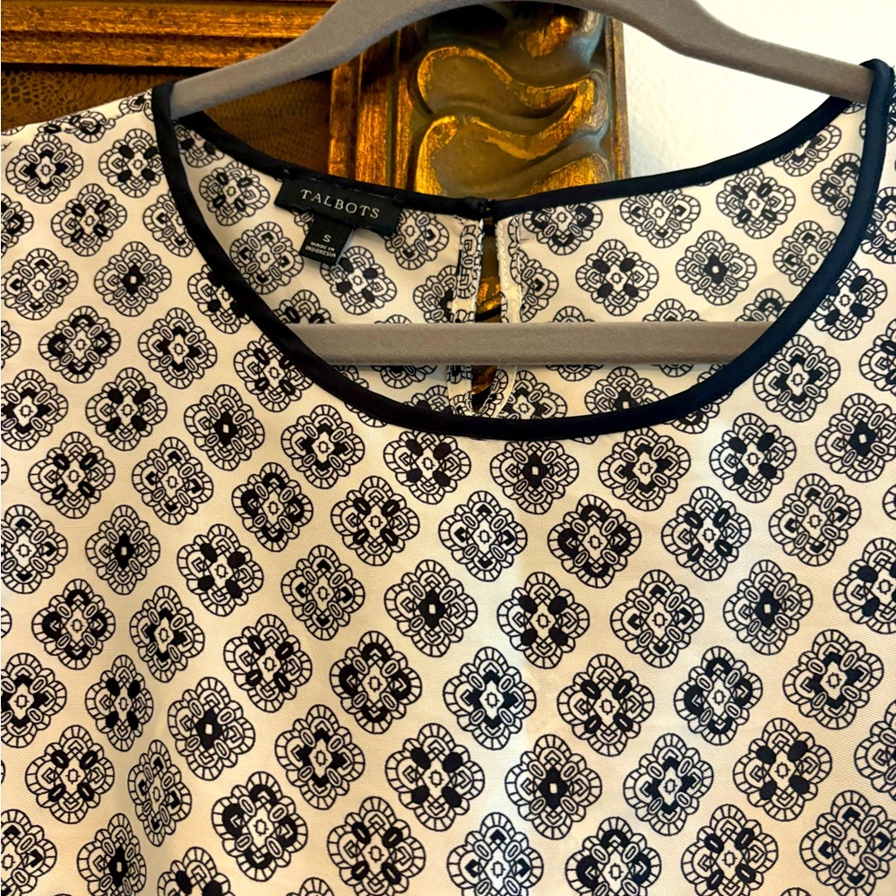 Talbots sleeveless top